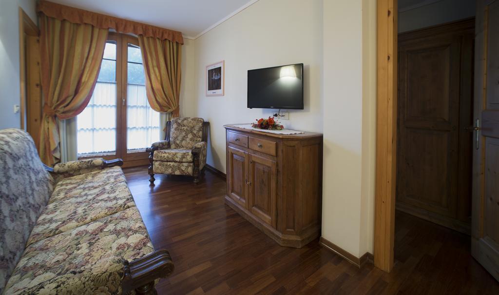 Holidays Dolomiti Apartment Resort Carisolo Dış mekan fotoğraf