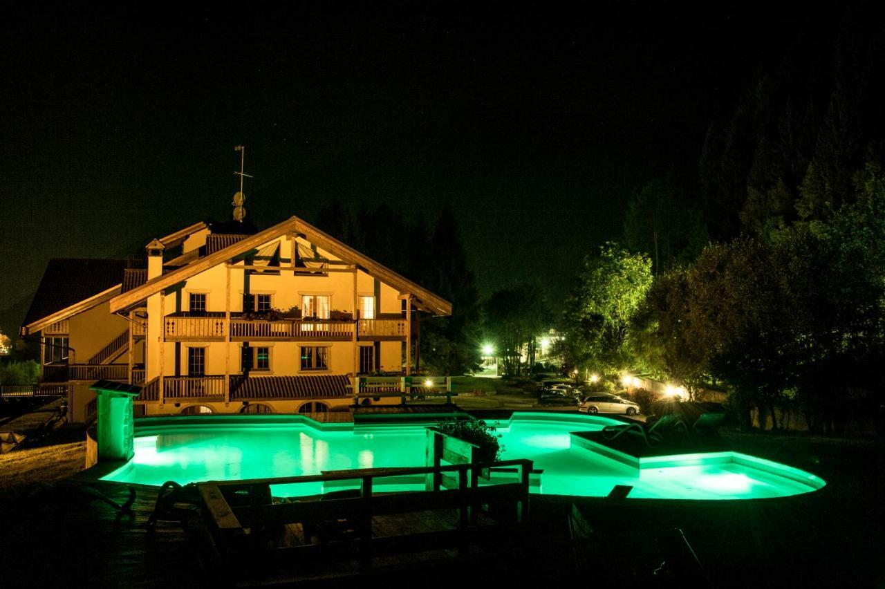 Holidays Dolomiti Apartment Resort Carisolo Dış mekan fotoğraf