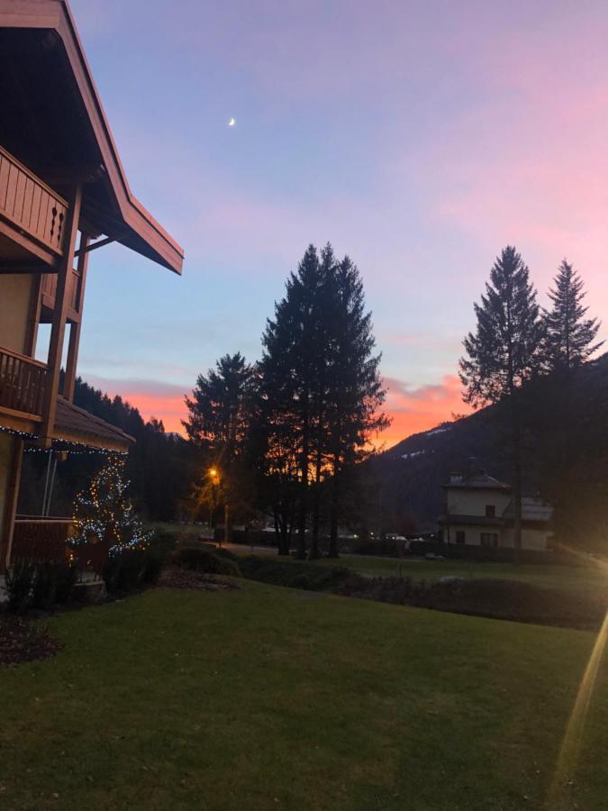 Holidays Dolomiti Apartment Resort Carisolo Dış mekan fotoğraf